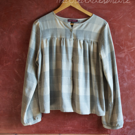 Blouse boutonnée T.42