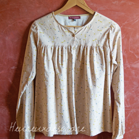 Blouse boutonnée T.40